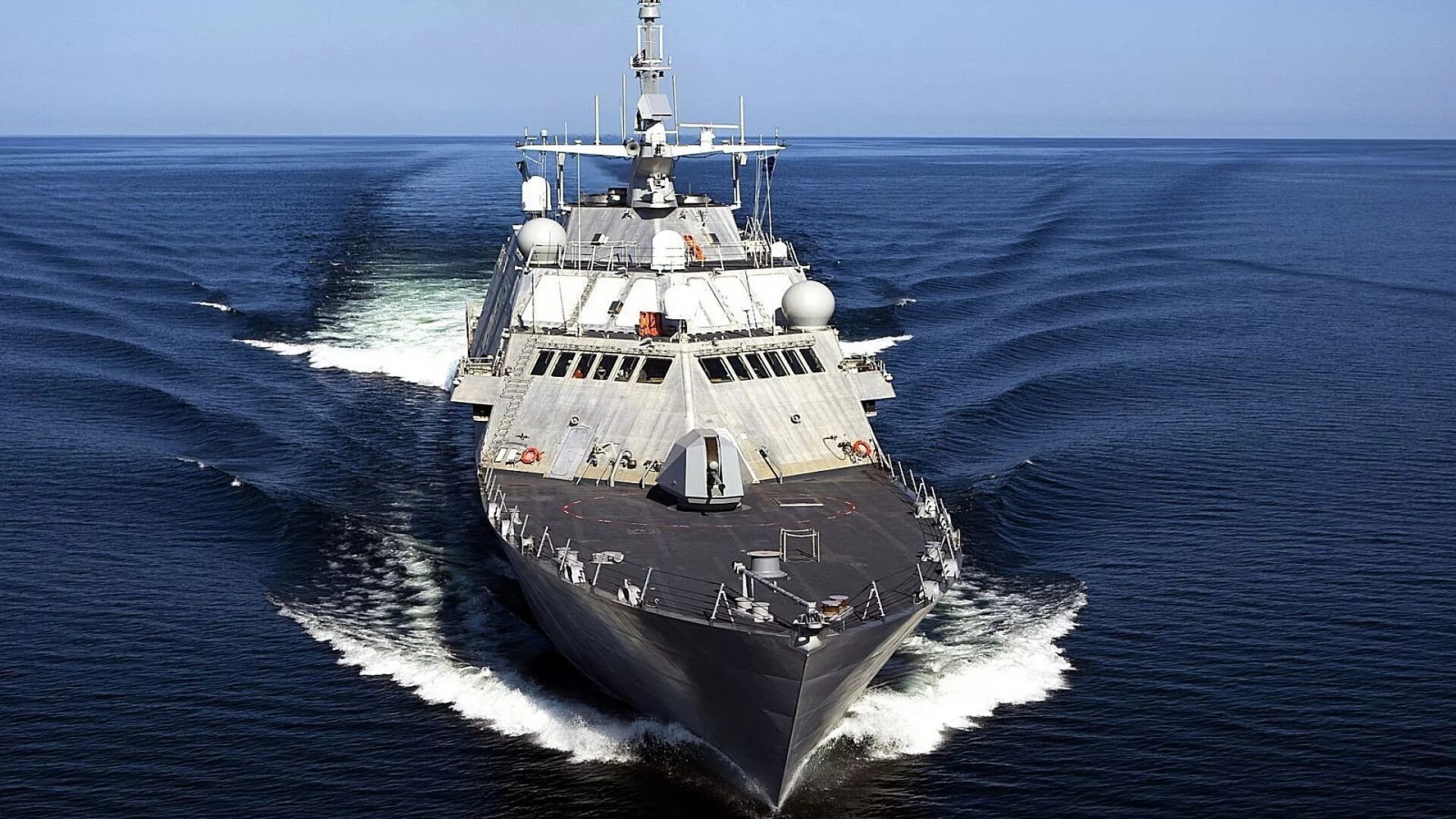 Плавающий корабль. Uss milwaukee lcs-5. uss lcs-1 ‘freedom’. фридом корабль вмс сша. военный короб.