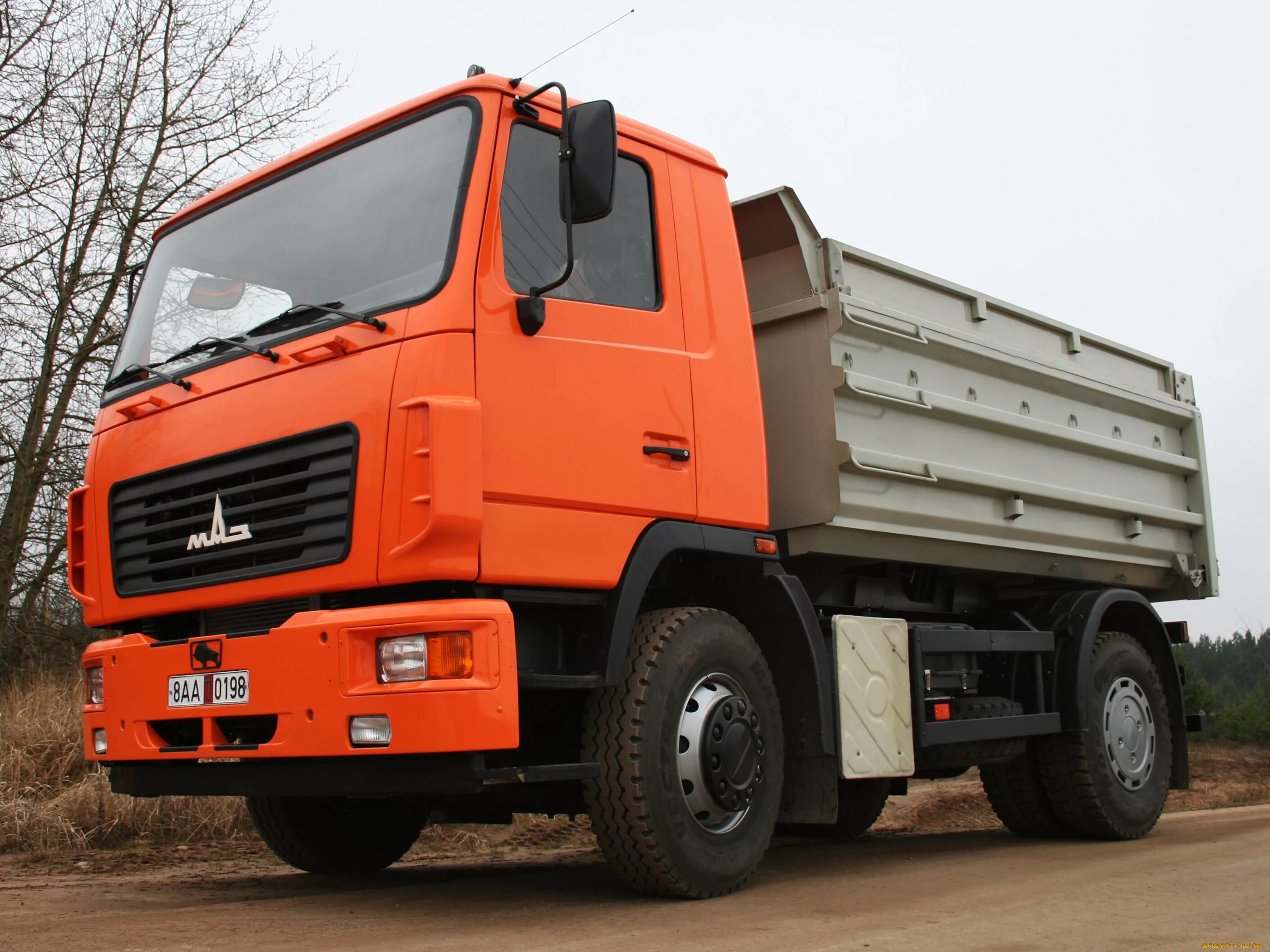 Картинка машины маз. Маз-5550с3-521-000. маз-555025. маз 5550с3-581-000. самосвал маз 5551w3-425-000.
