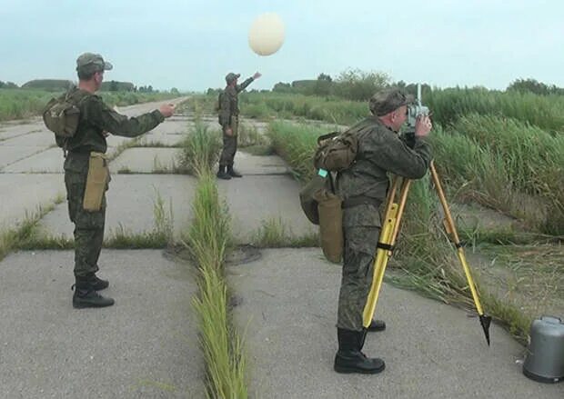 Пункт боевого управления. Пограничный разведчик. Радиопеленгационный метеорологический комплекс 1б44. Метеорологические войска. Метеоролог.