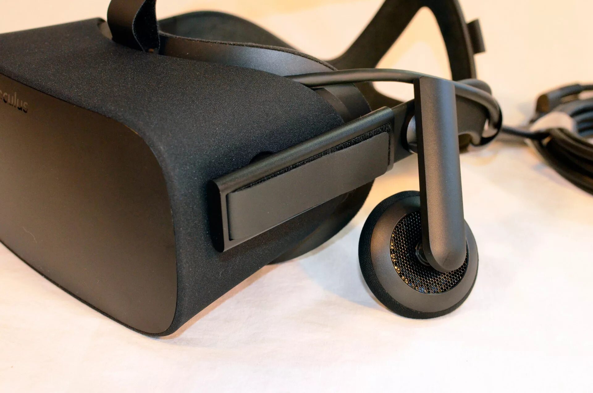 Купить oculus s. Oculus Rift cv1. Oculus Rift s комплект. Oculus Rift s cv1. Oculus Rift s разъем.