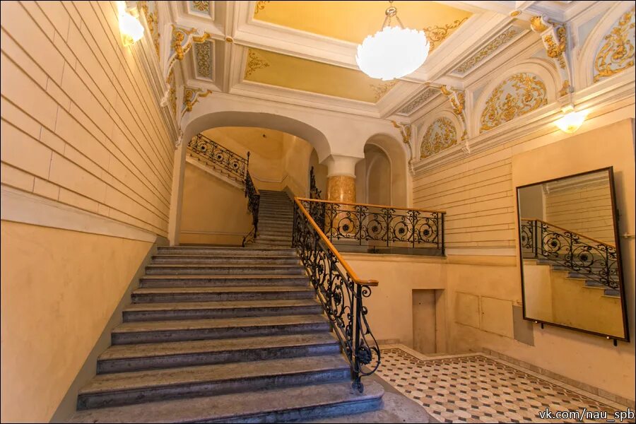 Набережная фонтанки 64 парадная. Парадный подъезд. Парадная (санкт-петербург и ленинградская область) — подъезд. Голубая парадная в спб. Толстовский дом в санкт-петербурге парадная.