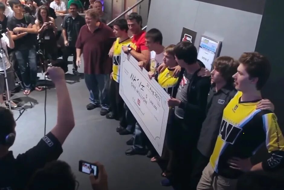 Интернешнл 1. Победа нави на интернешнл 2011. Navi international. Int 2011. Дота 2011.