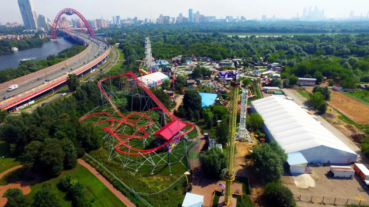 Крылатское парк аттракционов. Парк Крылатские холмы аттракционы. Парк аттракционов в Москве сказка Крылатское. Крылатское парк сказка аттракционы. Парк сказка в москве сайт