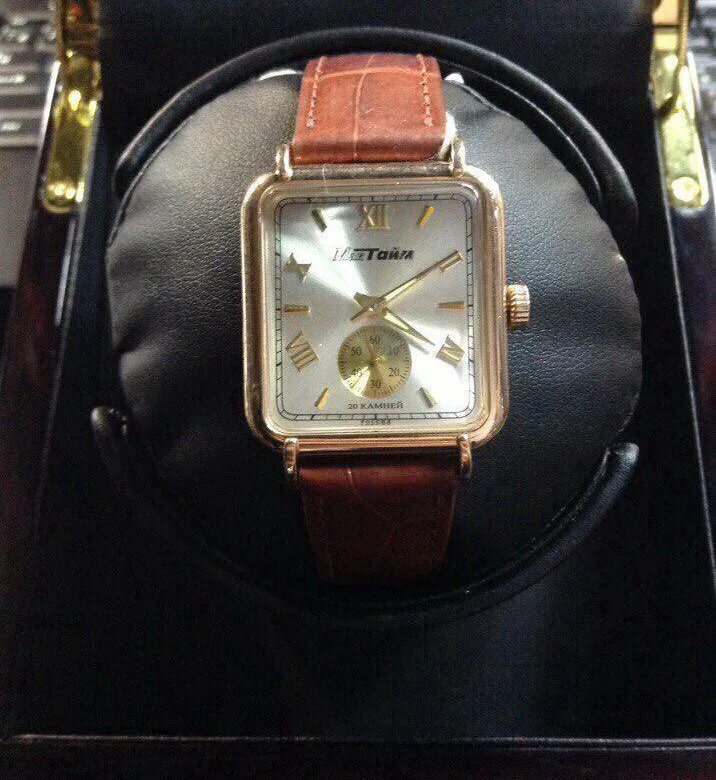 Часы мактайм золотые цена. Золотые часы МАКТАЙМ. Золотые часы Майк тайм 13366. Часы МАКТАЙМ 21 камень. Часы МАКТАЙМ золотые мужские.