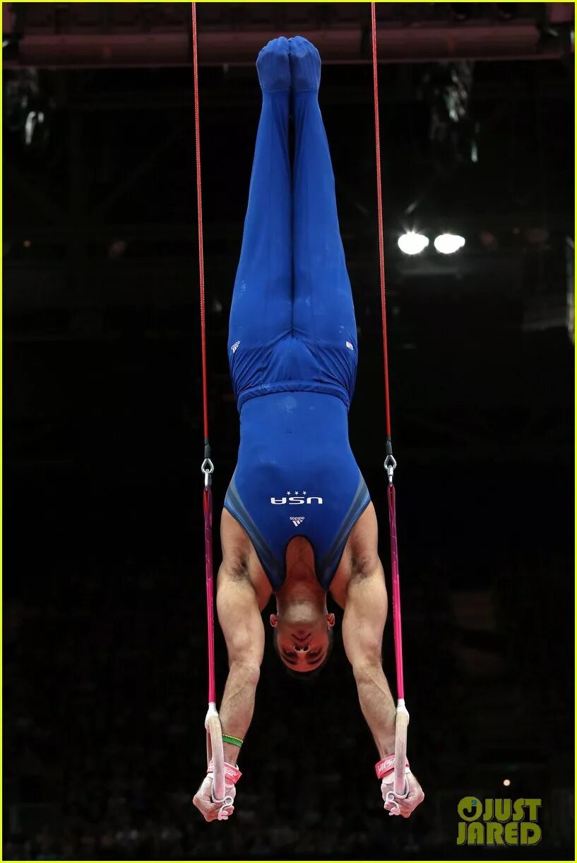 Крест на кольцах спортивная гимнастика. Движение выполняемое ногами на гимнастических кольцах. Движение выполняемое ногами на гимнастических кольцах. Занятия на гимнастических кольцах для детей. Олимпиада в токио спортивная гимнастика мужчины.