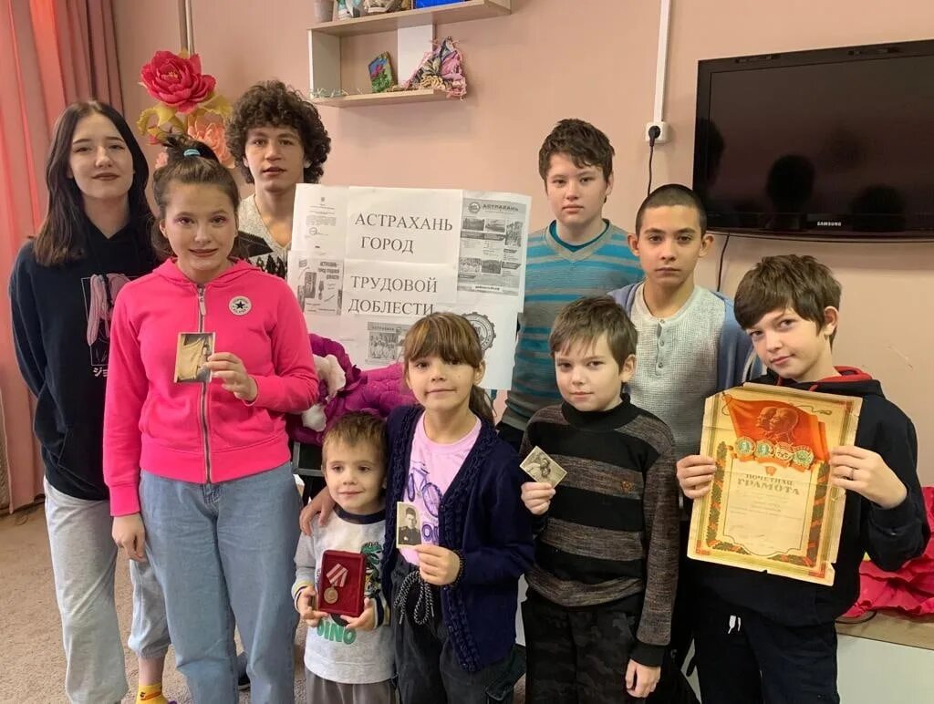 Магазин исток орск. Детский дом 1 астрахань. Исток центр астрахань. Дубровинского 54 а. Исток астрахань.