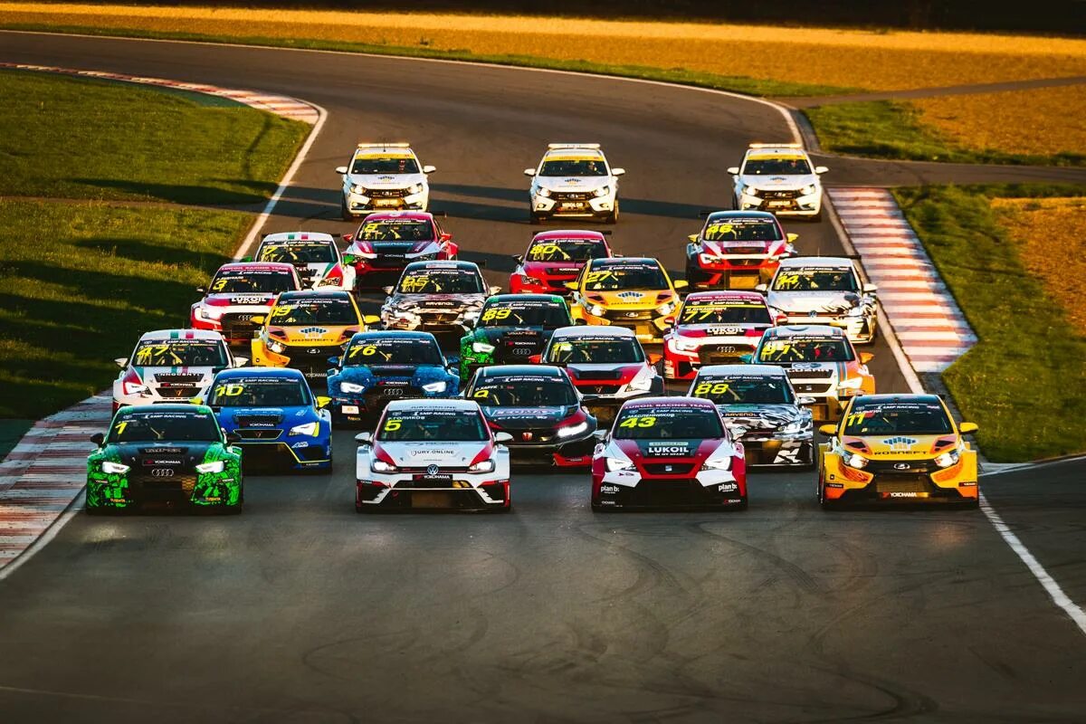 ричмонд трасса наскар. гоночные машины. наскар расинг 4. гонки на спортивных машинах. автоспорт наскар.