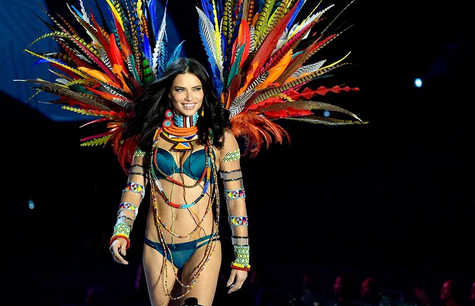 У адрианы лимы упал топ на показе. У адрианы лимы упал топ на показе. Adriana vsfs 2018. У адрианы лимы упал топ на показе. У адрианы лимы упал топ на показе.
