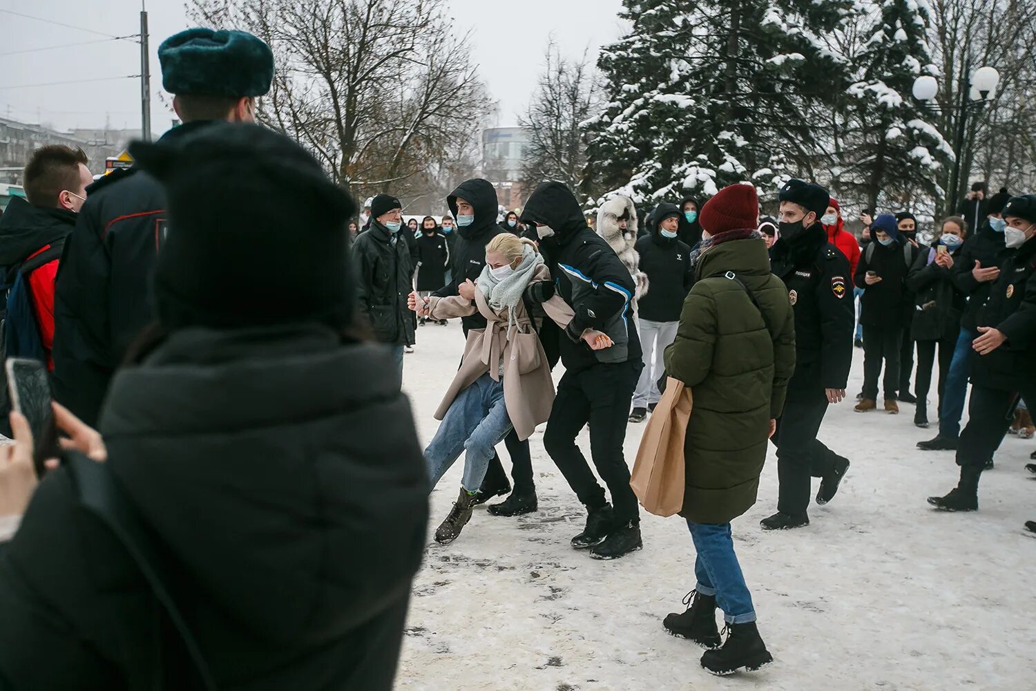 Навальный во Владимире митинг. Митинги во Владимире 2021. 23.01.2021 Митинг Кемерово. Прямые трансляции митинга москва