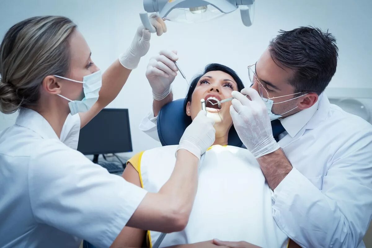 Зубной сегодня. Профессиональные заболевания стоматологов. Профессиональные заболевания в стоматологии. Специальности в стоматологии. Образование специалистов в стоматологии.