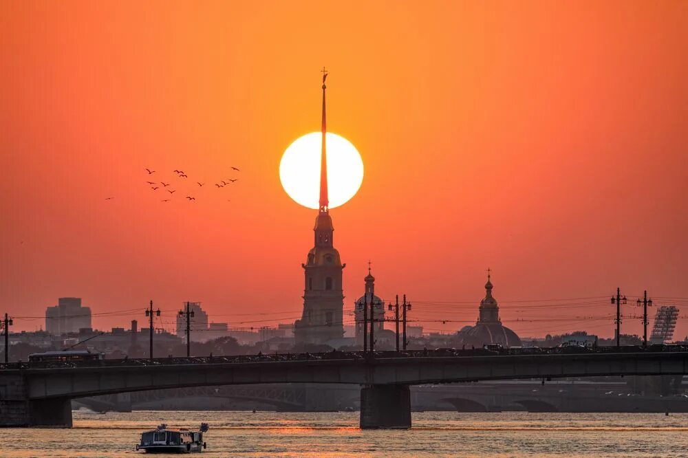 Санкт-Петербург Петропавловская крепость закат. Петропавловская крепость на закате. Зимний закат над Петропавловской крепостью .Питер.. Рассвет над Петербургом.