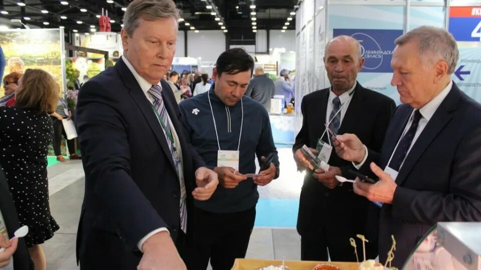 Агрорусь 2025 в спб дата. Агрорусь выставка. ярмарка агрорусь 2025 санкт-петербург. выставка агрорусь 2025. агрорусь 2025 губернатор.
