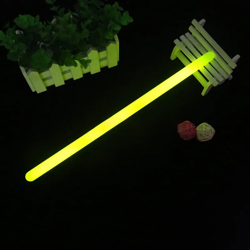 Светящиеся палки для танца. Ручки с брелками для девочек. Светящиеся палочки для танцев. Светящиеся палочки для танцев. Яркие палочки.