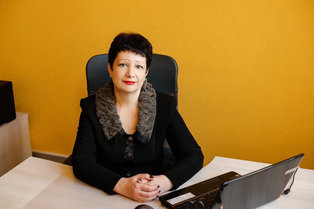 Омск риэлторы агентство недвижимости. Риэлтор омск. Риэлтор омск. Реестр риэлторов. Риэлторы омска фото.