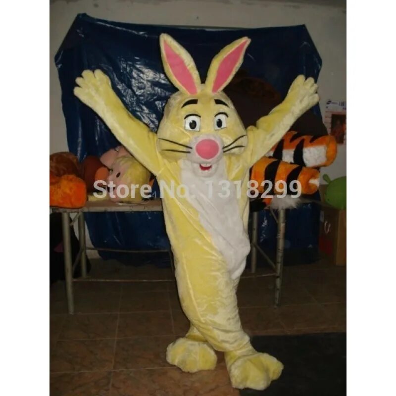 Костюм желтого кролика. Костюм желтого кролика. Маскот заяц. Pooh mascot. Желтый заяц клоун игрушка.