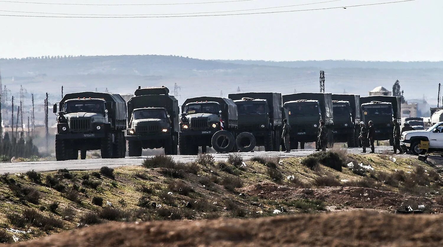 Военная автомобильная дорога. Автомобильная колонна вс РФ. Колонна КАМАЗОВ вс РФ. Военные КАМАЗЫ колонна 2022. Колонна техники вс РФ.