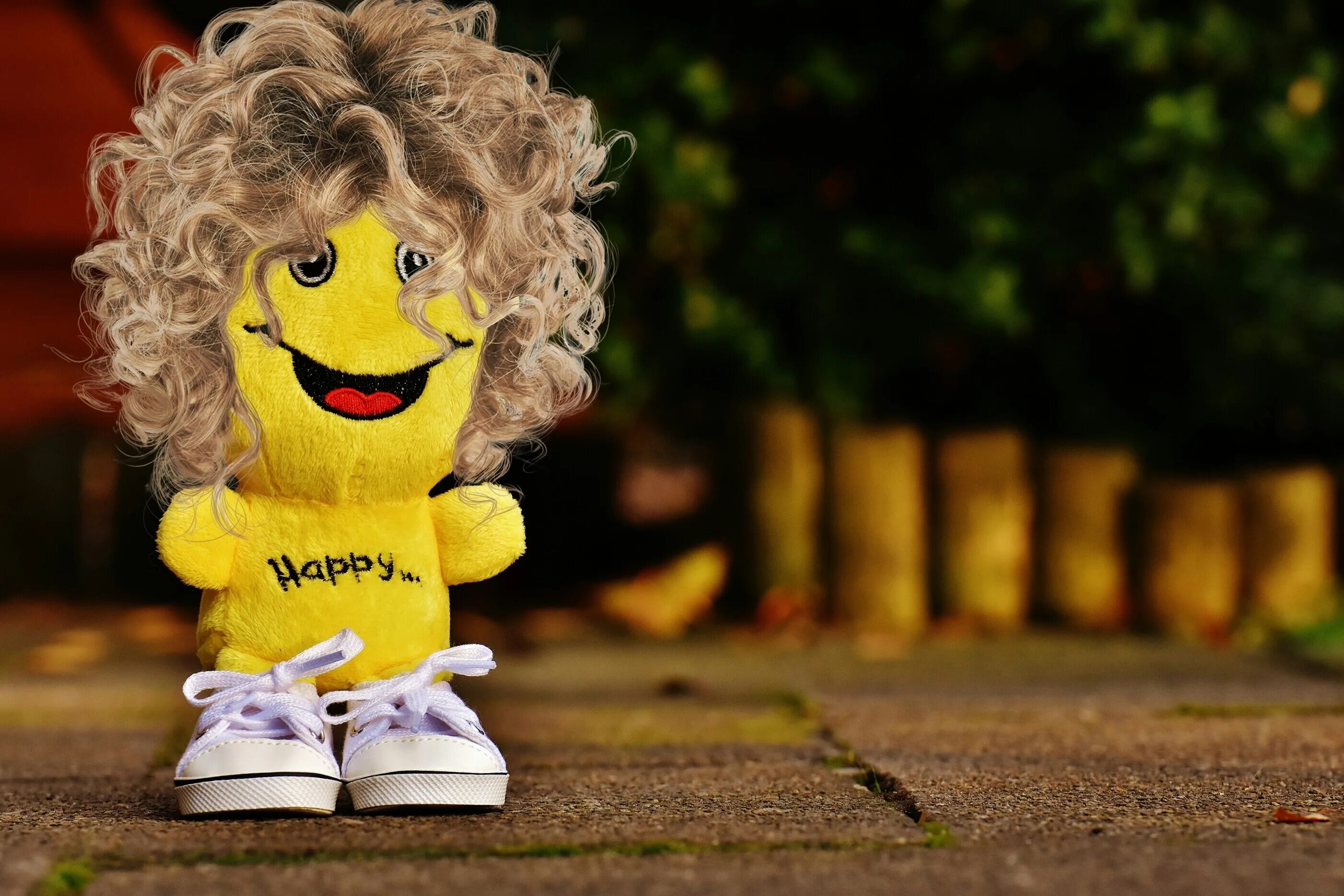 Смех зрителей. Яркие эмоции. Аншлаг смех. Смех зрителей. Веселый человек.