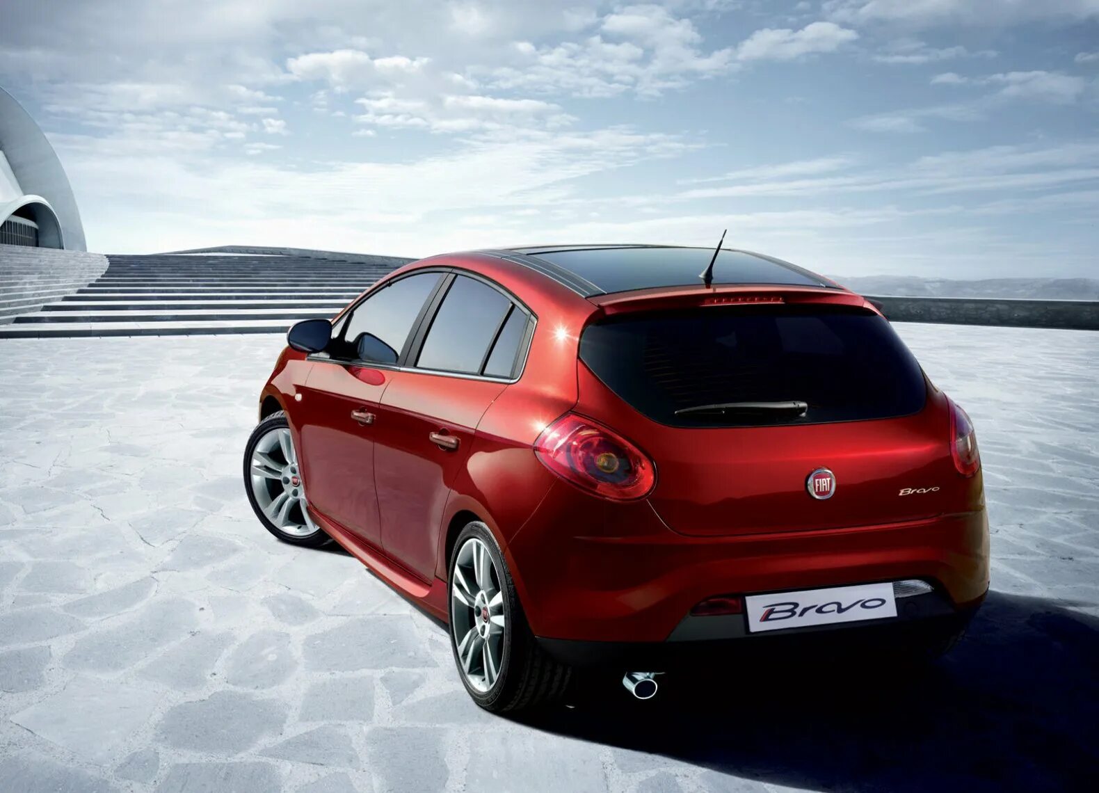 Фиат браво 2 поколения. Фиат браво хэтчбек. Fiat хэтчбек 2010. Bravo 2007. Fiat brava 2007.