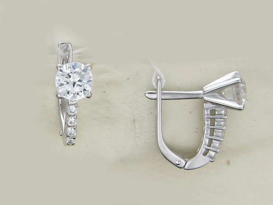 00148. Фианит. Серьги с рутиловым кварцем в серебре. Серьги черные 875 серебро с фианитом. Красная пресня серьги серебро.