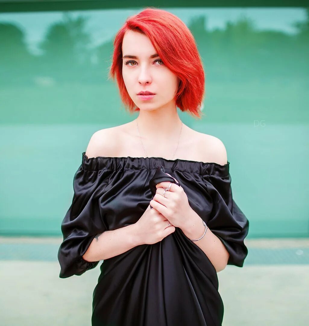 Реш ы. Реш блогерша.