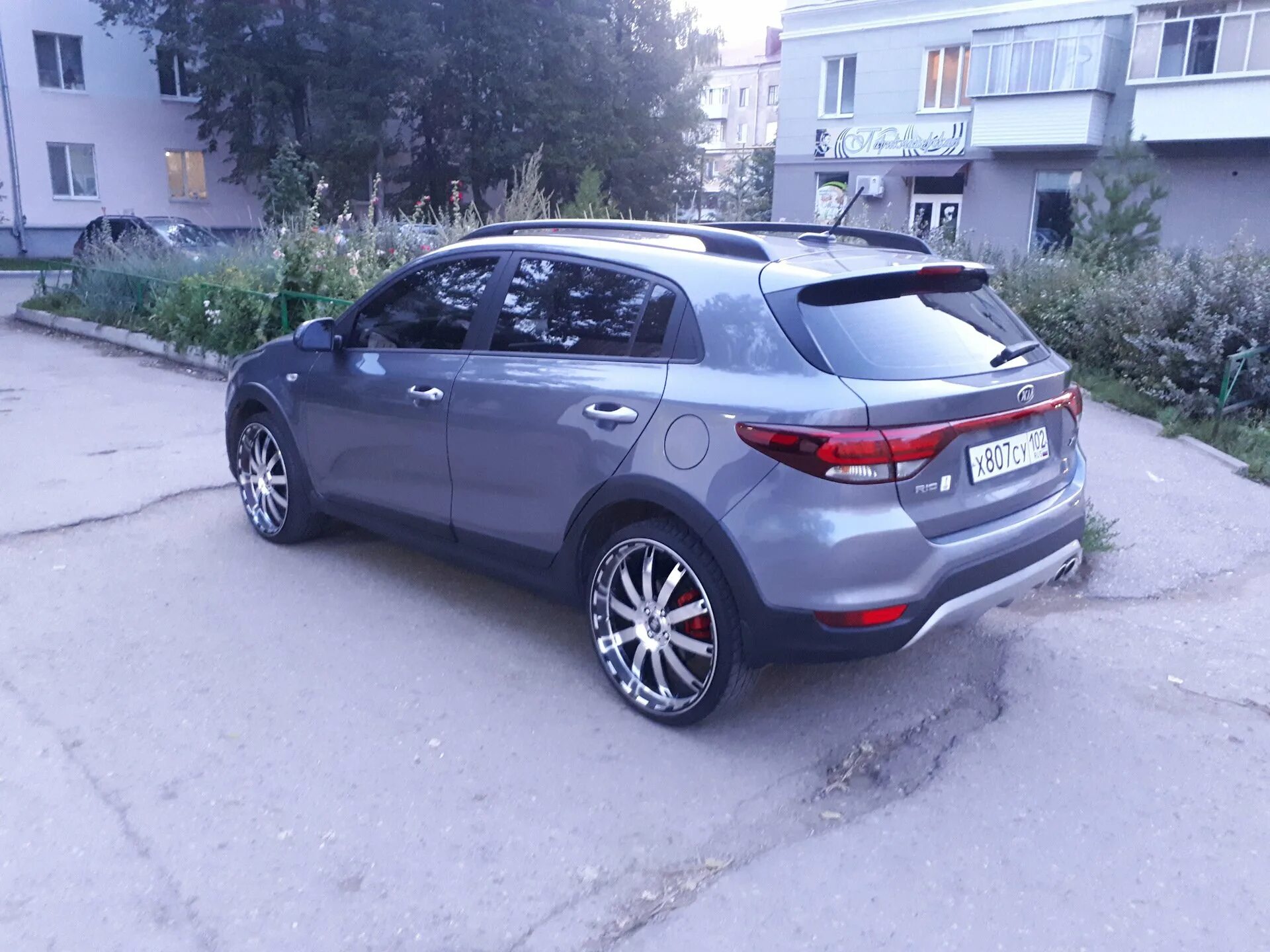 Литые диски на х лайн. Kia Rio x-line r17. Kia Rio x line r18. Kia Rio x-line диски 16. Kia Rio x line 17 колеса.