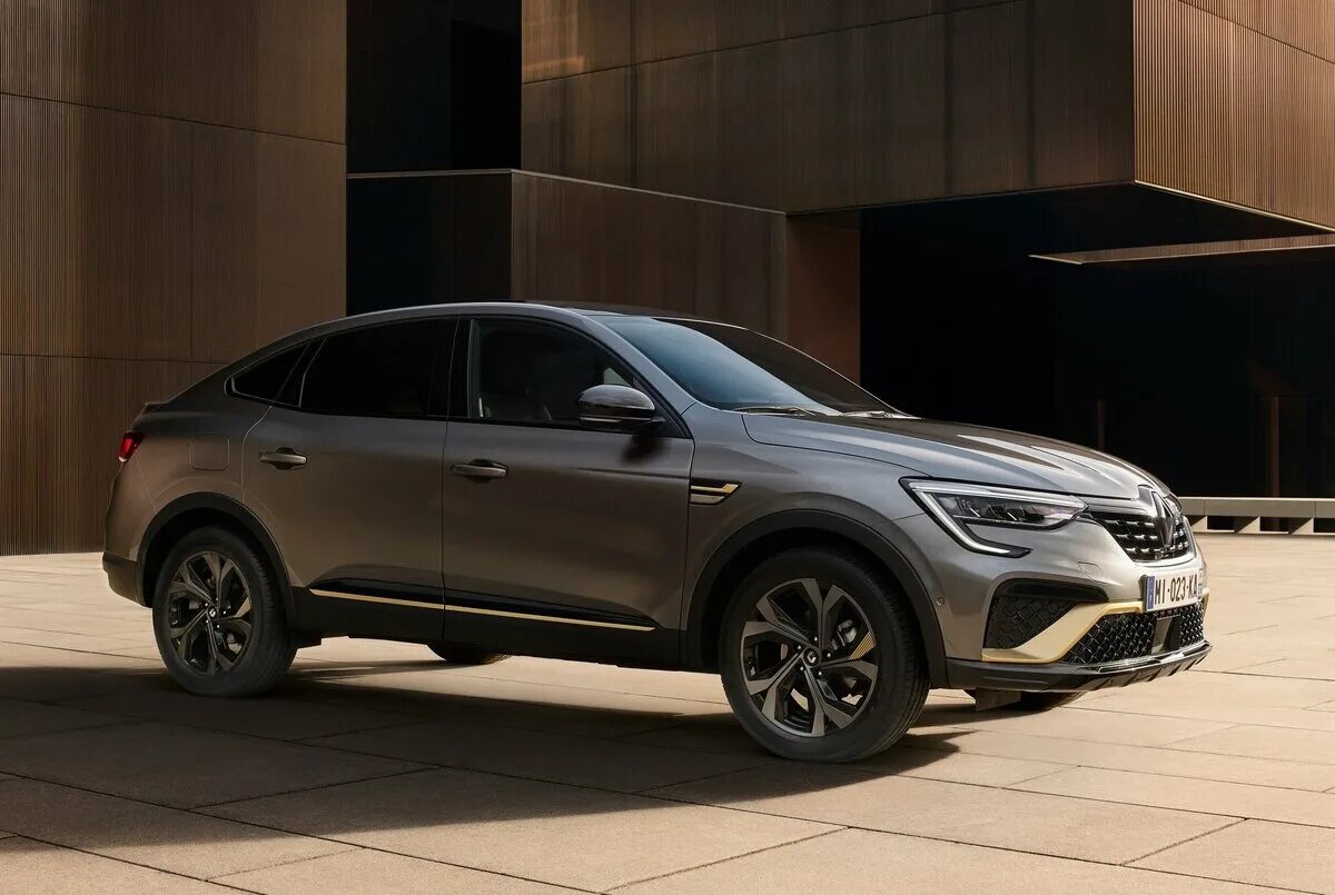 Renault arkana 2024. Кроссовер рено 2024. Renault arkana 2023. Renault arcana 2023. Renault arkana 2023.