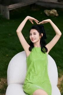 Chen Yuqi celebrates birthday China Entertainment News 