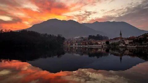Lake town