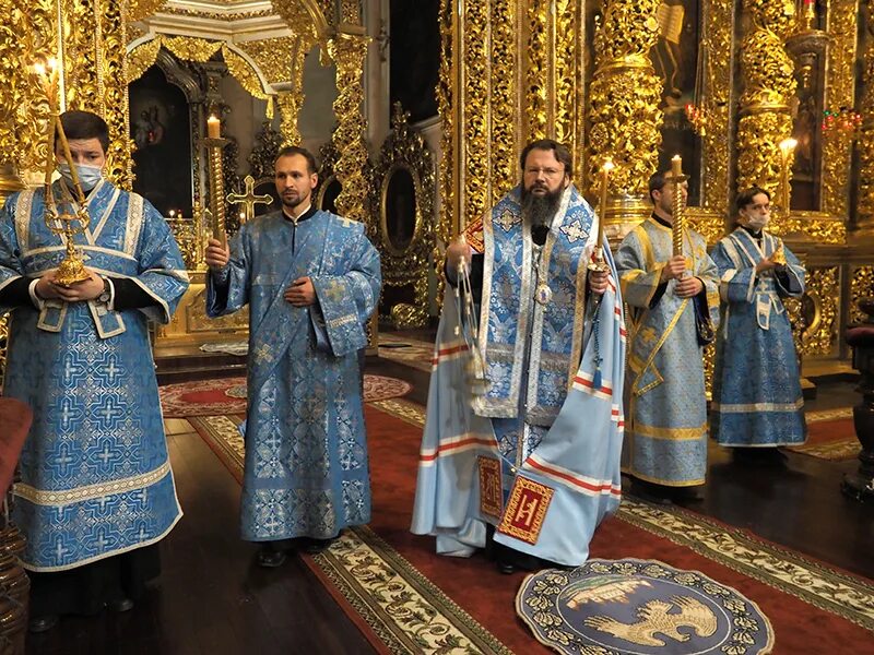 отличие смоленской от иверской иконы. тропарь и кондак путеводительница. смоленская одигитрия икона божией матери презентация. смоленская икона божией матери одигитрия смоленская. служба одигитрии.