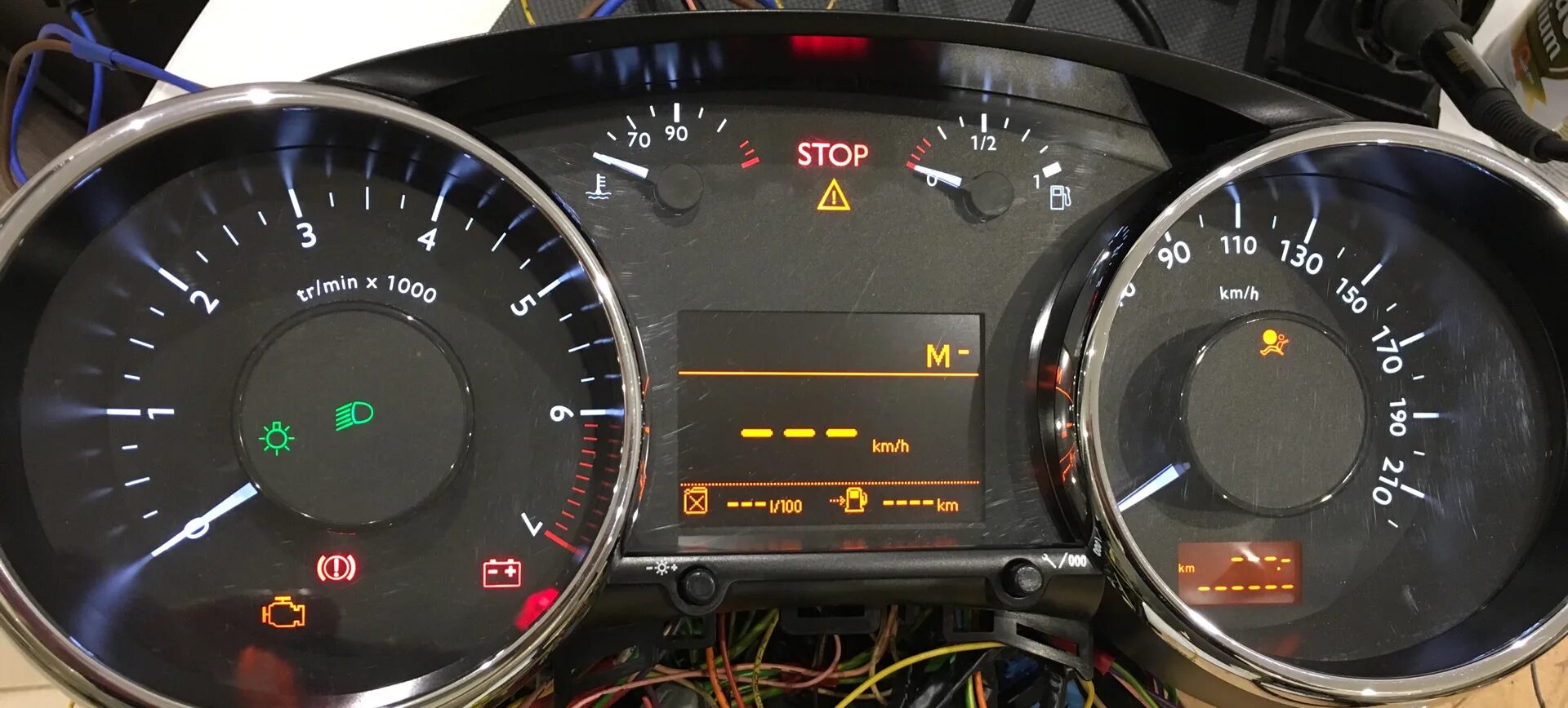 Приборная панель peugeot 3008. Пежо 3008 приборка. Приборная панель пежо 407. Пежо 3008 панель. Пежо 3008 панель.