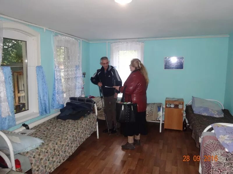 Дом престарелых барнаул. Санаторная 14 магнитогорск. Барнаул. Девушки в интернате для инвалидов. Дом интернат для престарелых и инвалидов барнаул.