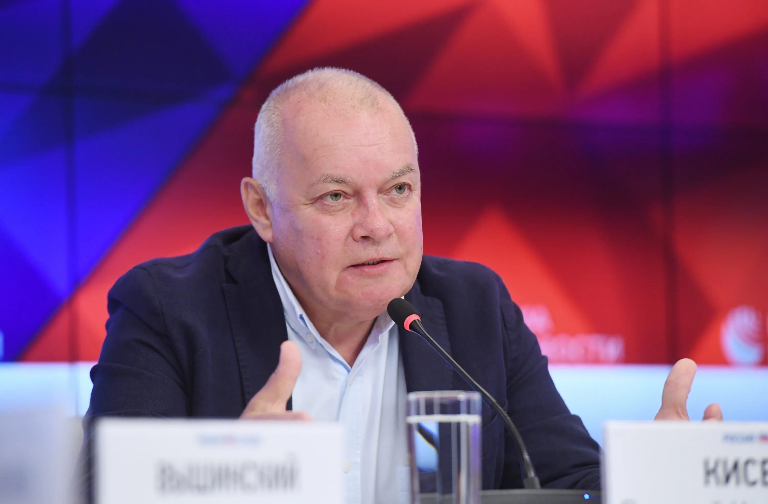 Киселев вести биография. Киселев журналист.