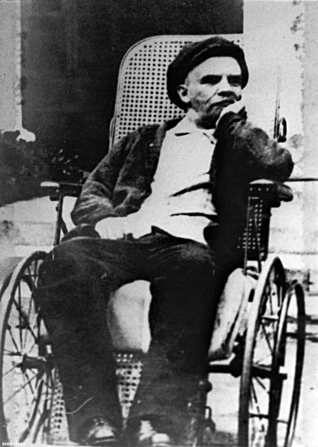 Ленин 1923 год. Ленин фото 1923. Ленин в 1923 году. Ленин фото 1923. Ленин 1923 год.
