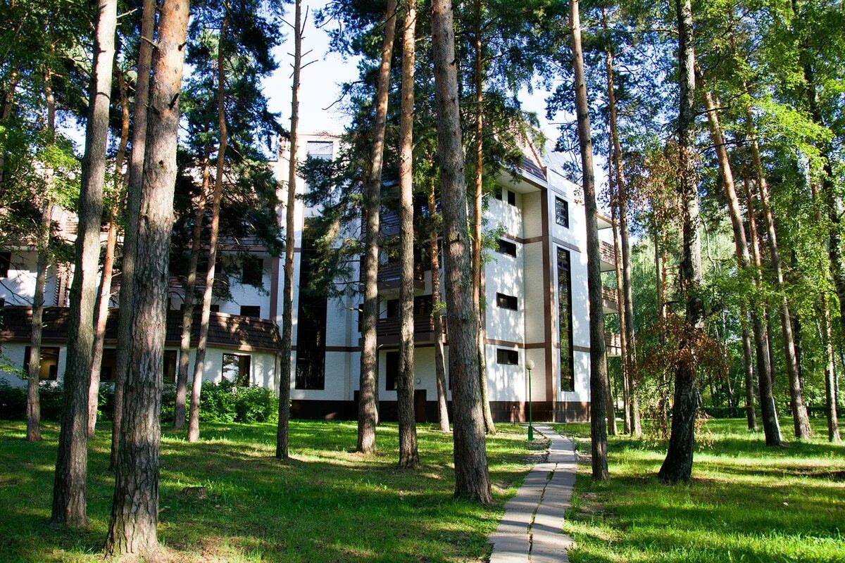 Работа подмосковье дом отдыха. Детский лагерь в подмосковье. Санаторий удп подмосковье в домодедово. Пансион подмосковье. Санаторий сергиев посад ржд.