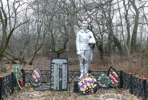 Пристанище в братских могилах этого кладбища