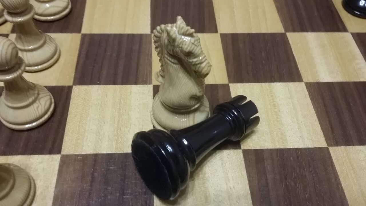 Пешки в сторону. Ладейная пешка. Шахматная пешка. Ладья против пешки. Ладья против 2 пешек.