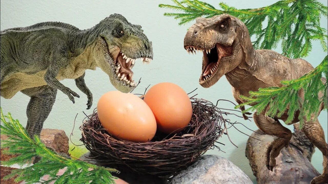 Динозавр вылупляется из яйца. Детеныши динозавров. Динозавр с яйцом. Яйца тираннозавра.