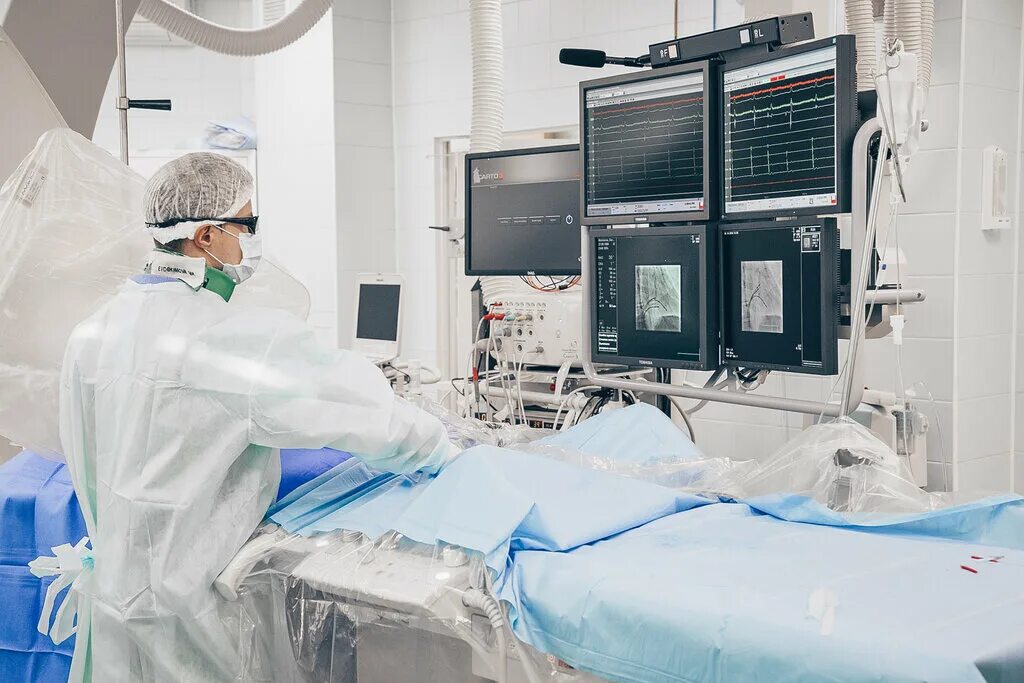 палаты в клинике пирогова на фонтанке 154. центр эндокринной хирургии им пирогова на фонтанке 154. клиника пирогова на фонтанке 154. клиника спб травматология. клиники высоких медицинских технологий спбгу.