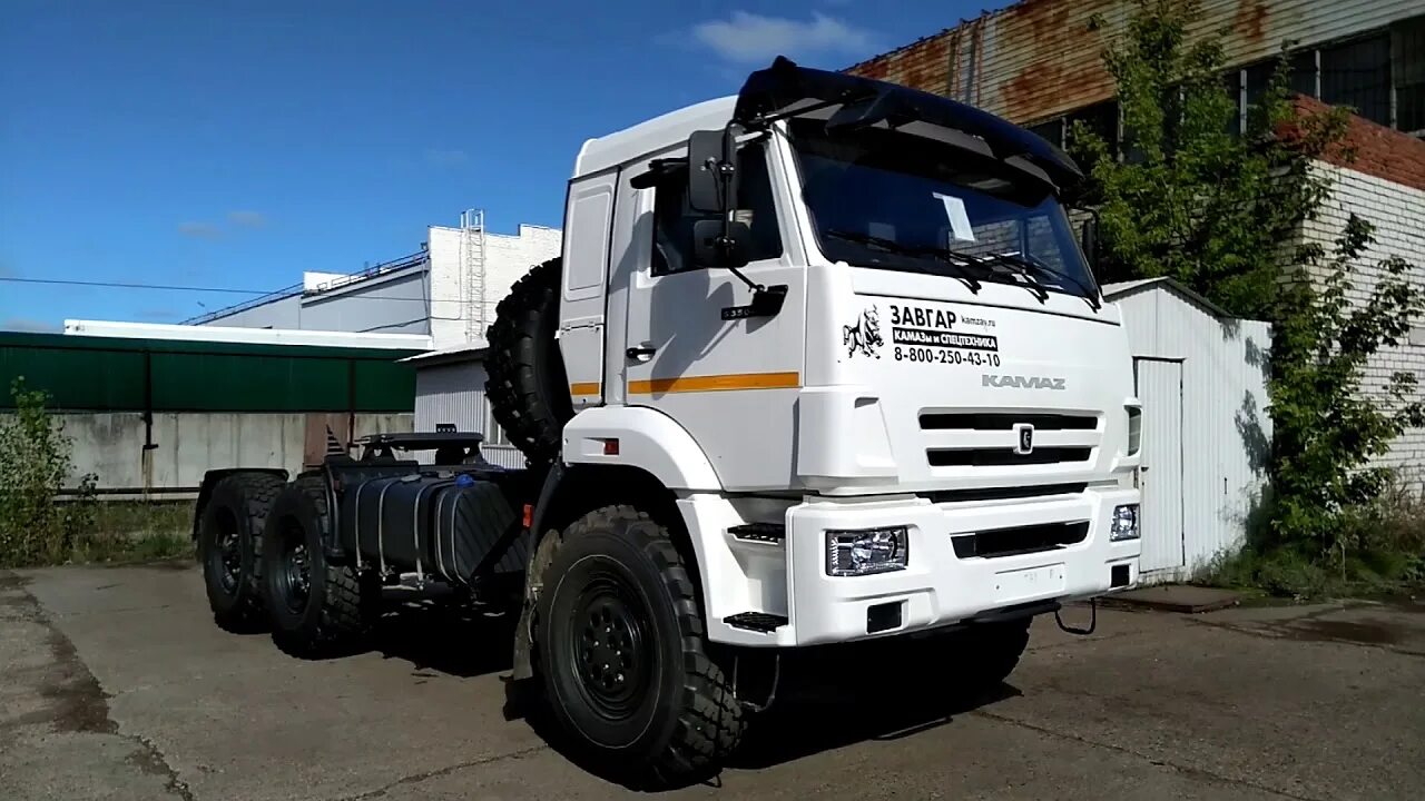 Камаз 6520 спереди. Камаз 65111. Камаз 43118 белый. Камаз серый. Камаз 65115 самосвал белый.