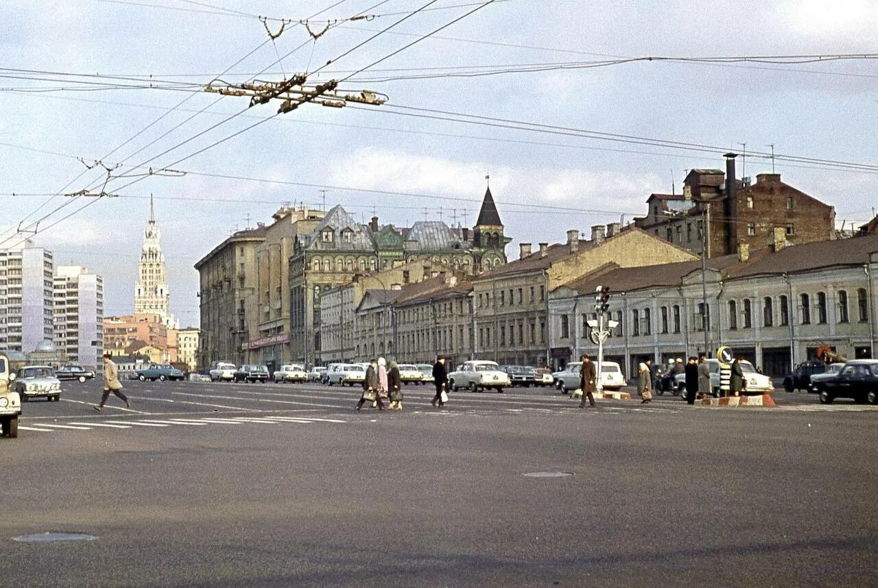 Колхозная площадь 3 дом. Садовое кольцо Сухаревская площадь. Колхозная площадь в Москве. Москва Колхозная площадь 80-е.