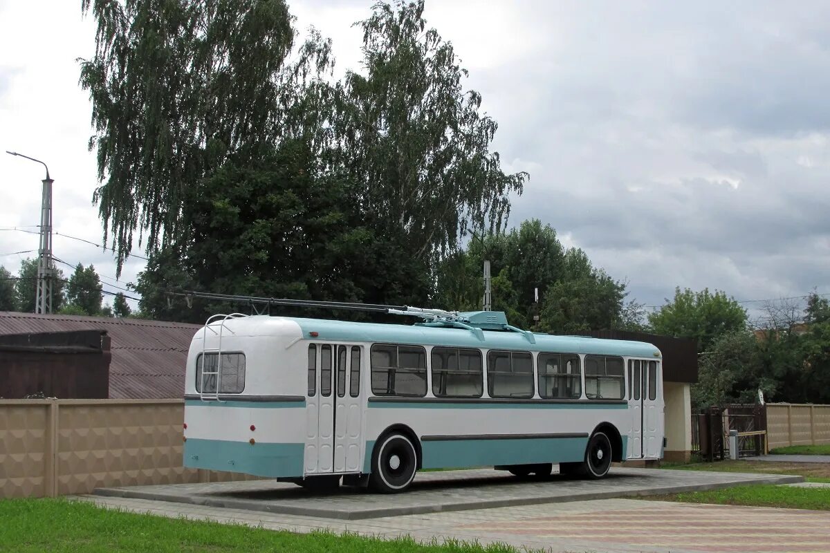 Троллейбусный парк могилев. Троллейбус 2006 года. ретро трамвай. зиу 5д. тролпарк могилев.