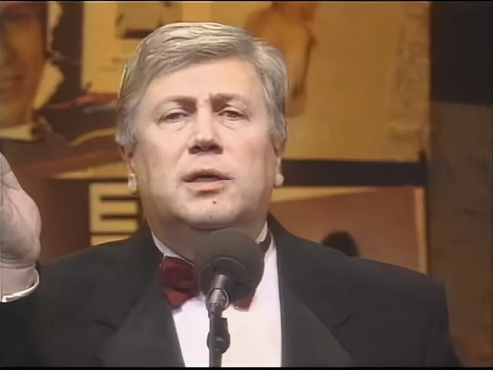 Потом сюрприз будет мем. Винокур потом сюрприз будет. Винокур потом сюрприз. Сюрприз будет винокур картинки. Винокур потом сюрприз будет.