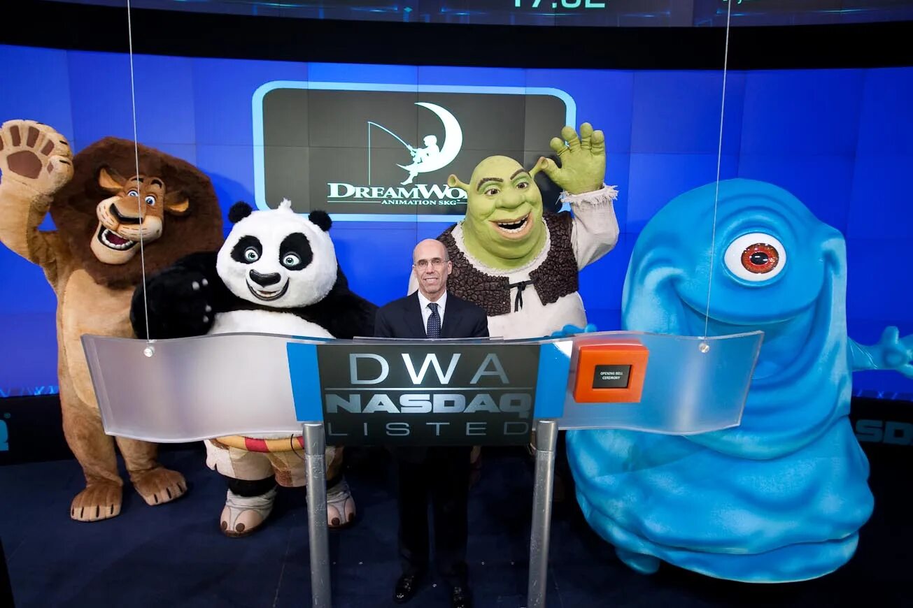 Студия dreamworks animation. Аниматион студии дримворкс. анимационные студии dreamworks. компания dreamworks. мультики студии дримворкс.