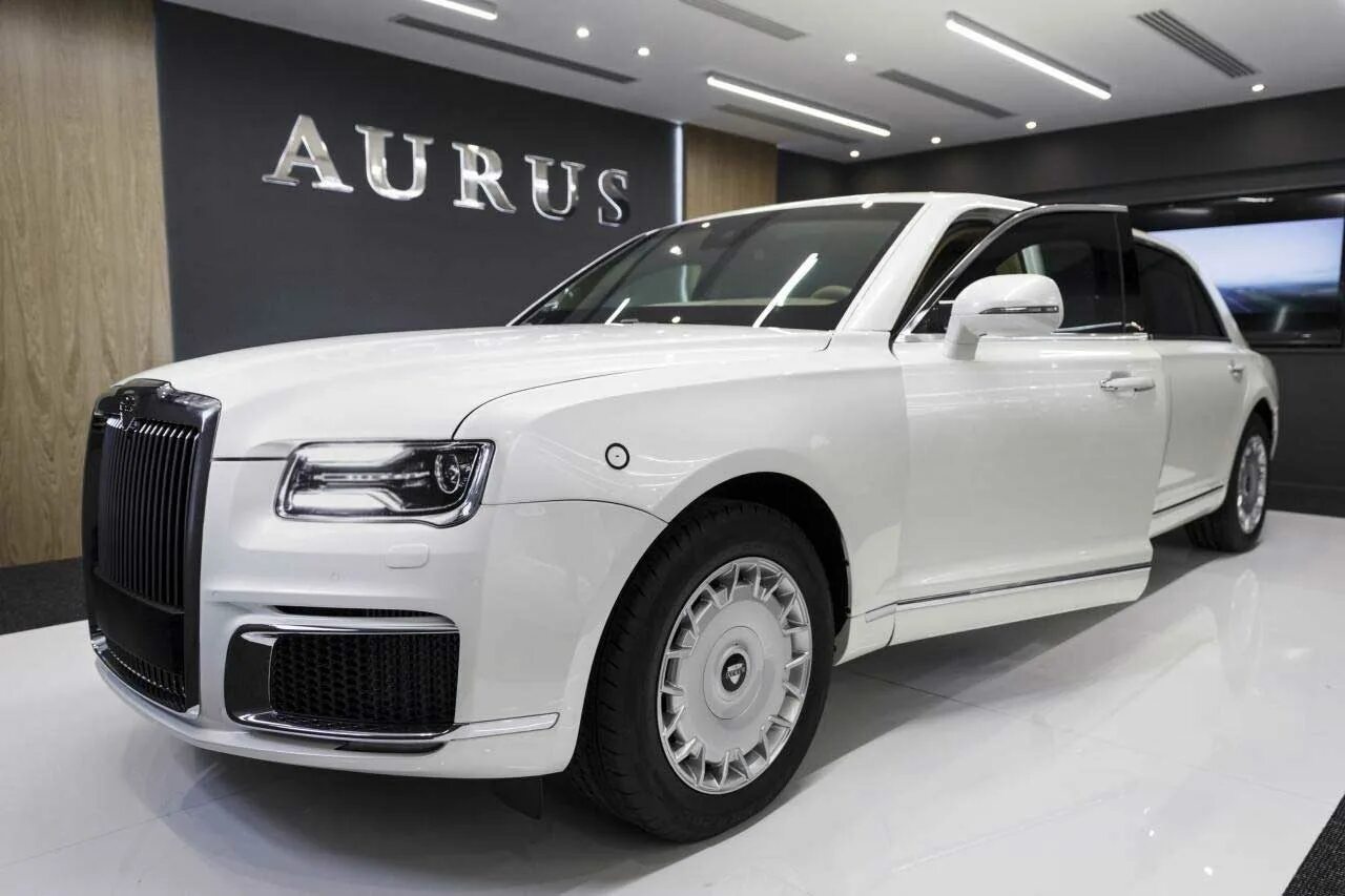 Аурус страна производитель. Аурус Сенат. Аурус" l700.. Автомобиль Aurus Senat Limousine. Седан Aurus Senat.