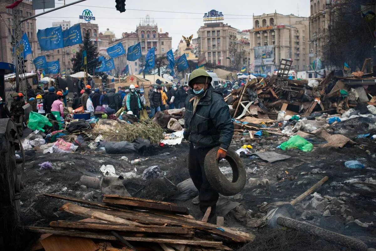 Майдан на украине длился. Майдан Украина 2014 площадь. Майдан Незалежности Киев 2014. Майдан Украина 2014 события. Евромайдан на Украине в 2014.