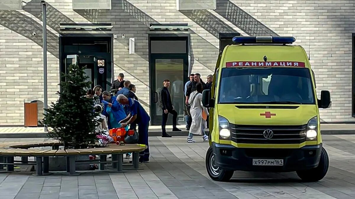 Нападение на дону. Маска машина. Больницанауоицевирещягено Ростов. Поехали в Ростов. На девушку напали на парковке.