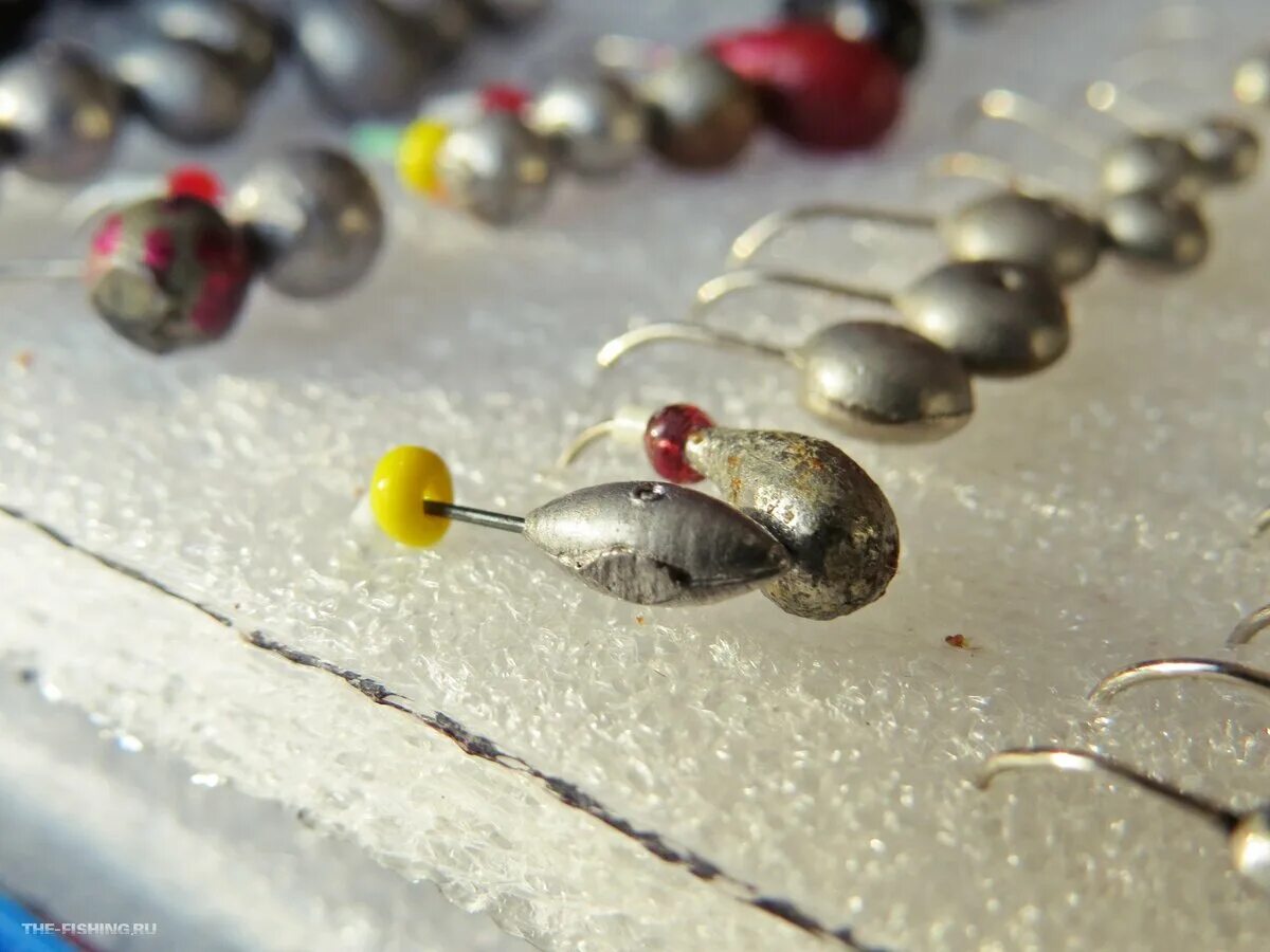 Мормышки безмотылки чертик. Мормышка безмотылка. Мормышка нимфа безмотылка. Мормышка чертик т3 242. Мормышка яйца безмотылка.