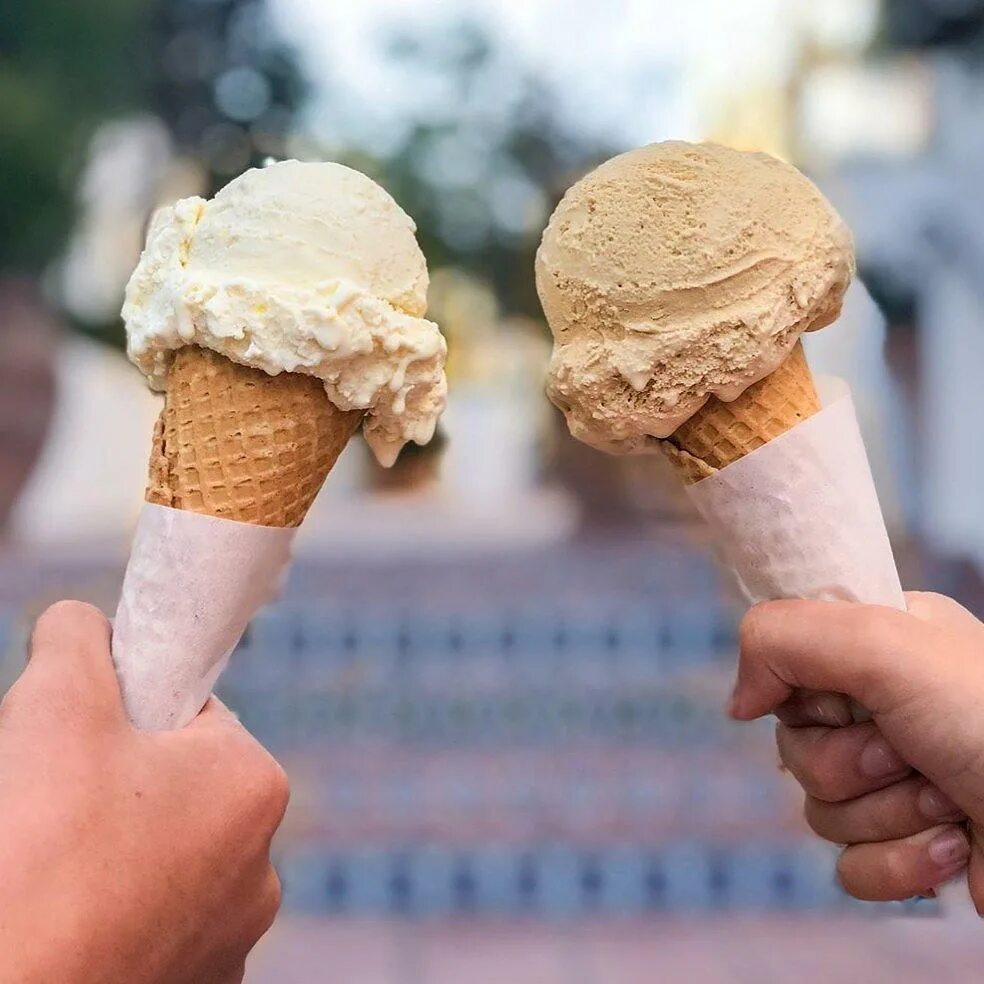 Вечернее мороженое. Мороженое Capannori. Вкусное мороженое. Мороженое в вафельном рожке. Самое красивое мороженое.