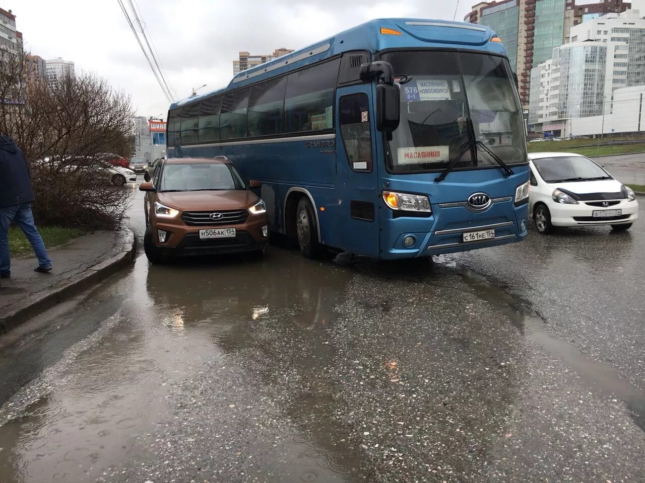 Рейсовый автобус новосибирск. Автобус Маслянино Новосибирск. ДТП С автобусом Новосибирск. Маршрутки Новосибирск. Междугородний автобус Новосибирск.