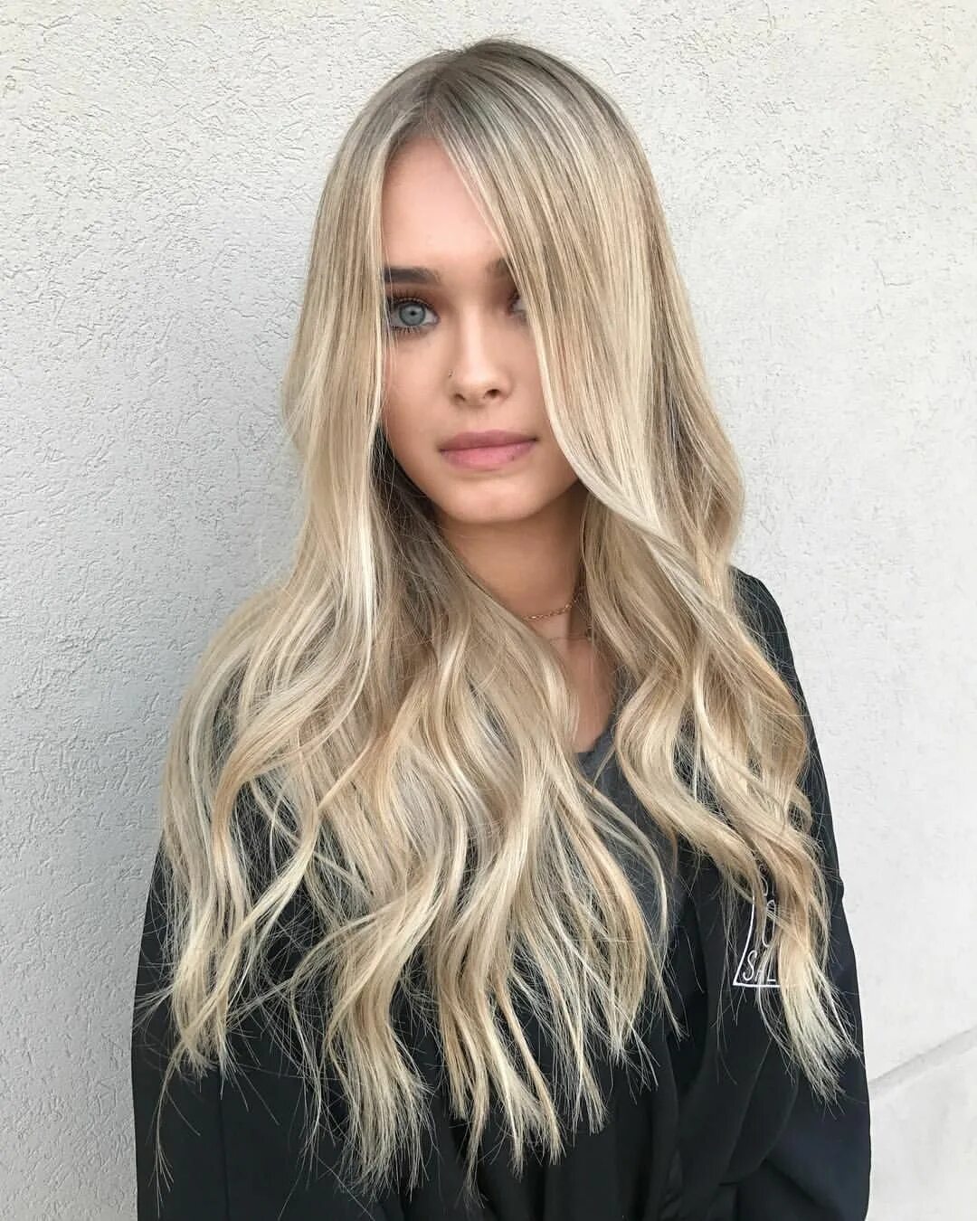 Ash blonde. Стефани Даниэль пепельная блонд. Холодный блонд. Холодный блондин. Холодный блонд на русые волосы.